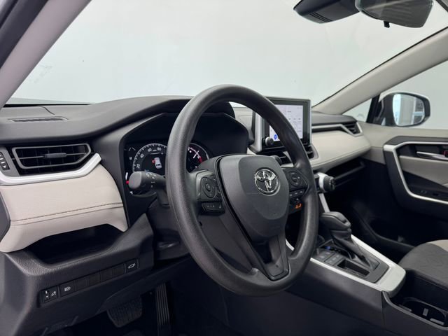 Used 2025 Toyota RAV4 XLE w/ Convenience Package FWD image 36