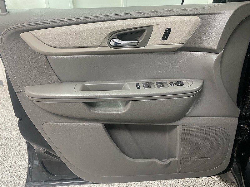 Used 2015 Chevrolet Traverse LT image 10