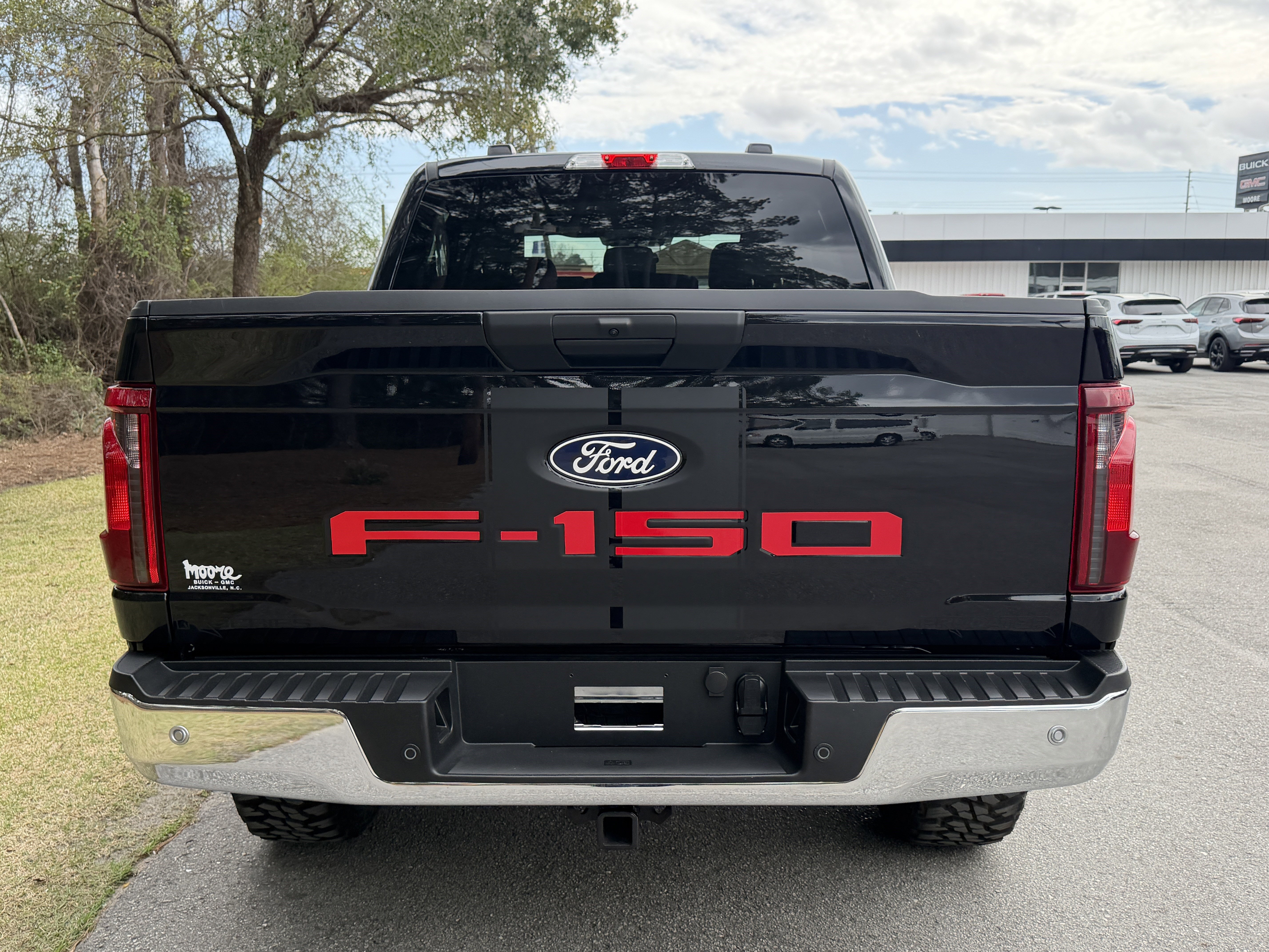 Used 2025 Ford F150 XLT w/ Equipment Group 301A Standard AWD/4WD image 9