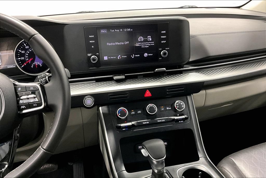 Used 2024 Kia Carnival LX FWD image 7