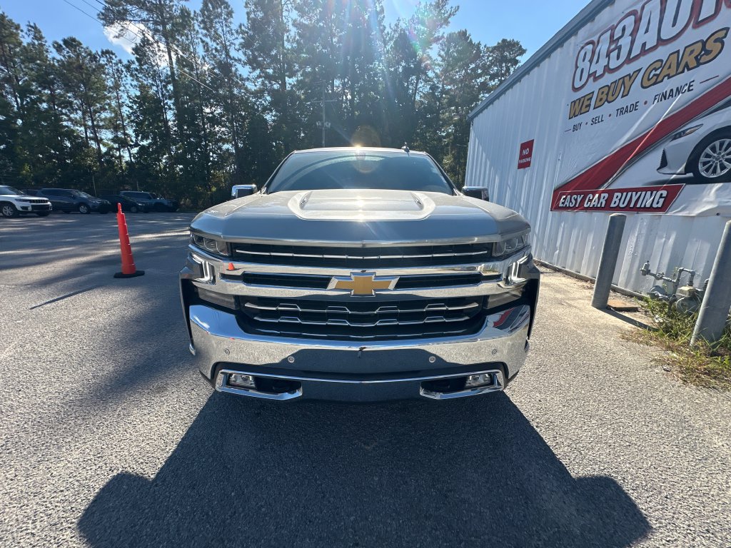 Used 2021 Chevrolet Silverado 1500 LTZ w/ LTZ Convenience Package II AWD/4WD image 3