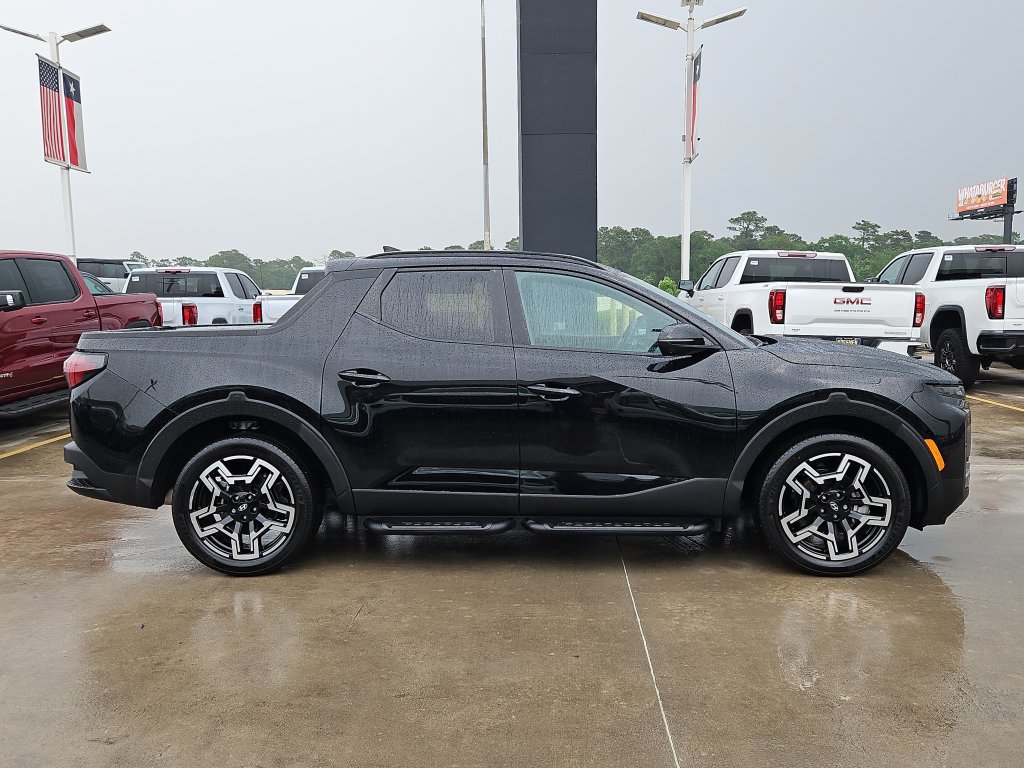 Used 2025 Hyundai Santa Cruz Limited AWD/4WD image 4