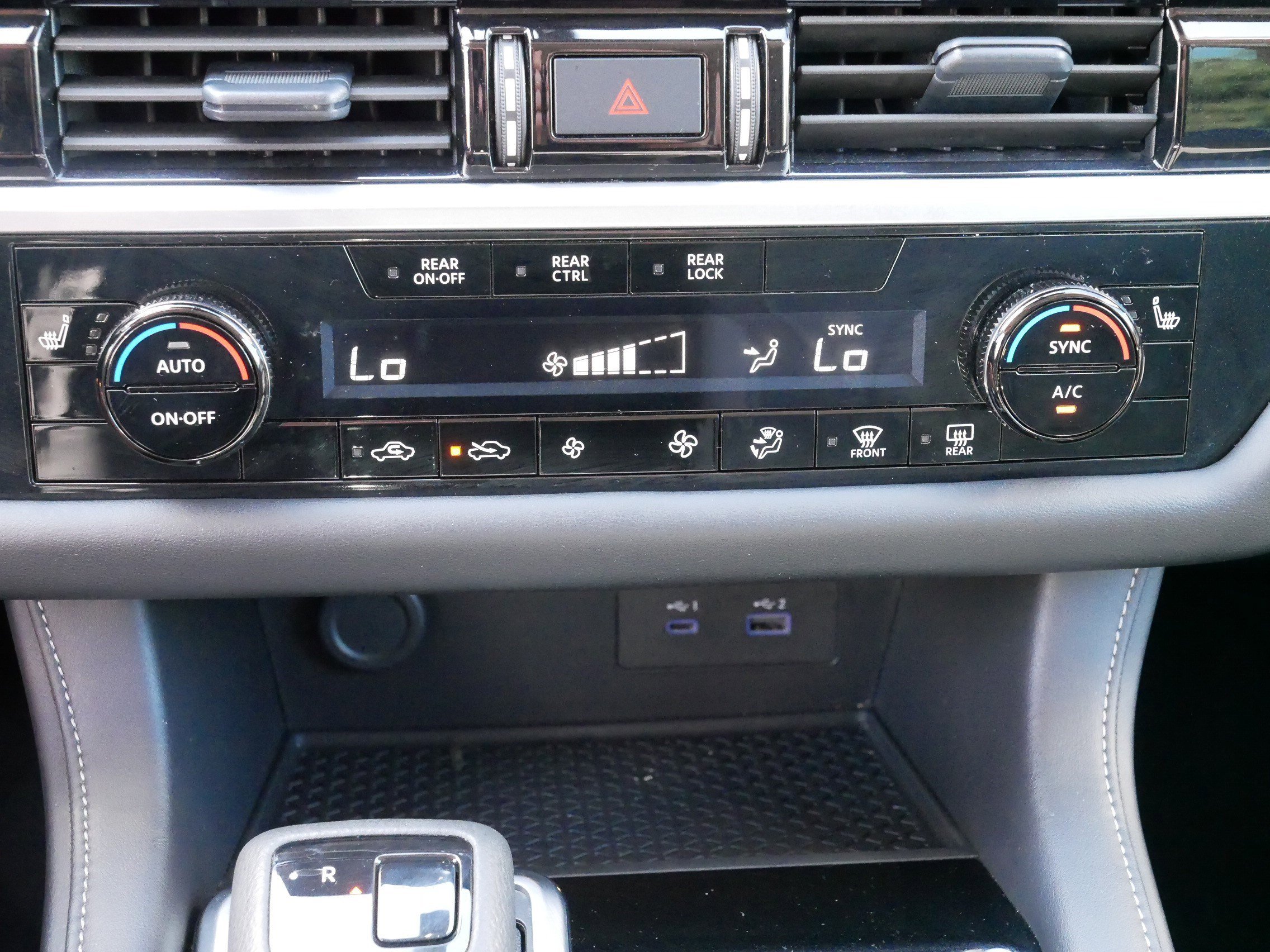 Used 2025 Nissan Pathfinder SV image 23