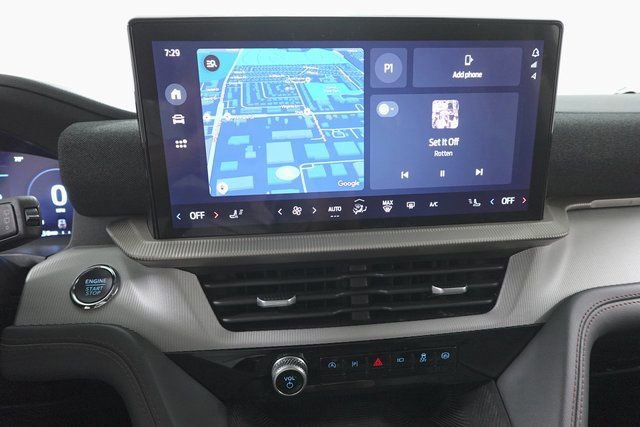 Certified 2025 Ford Explorer Active image 17