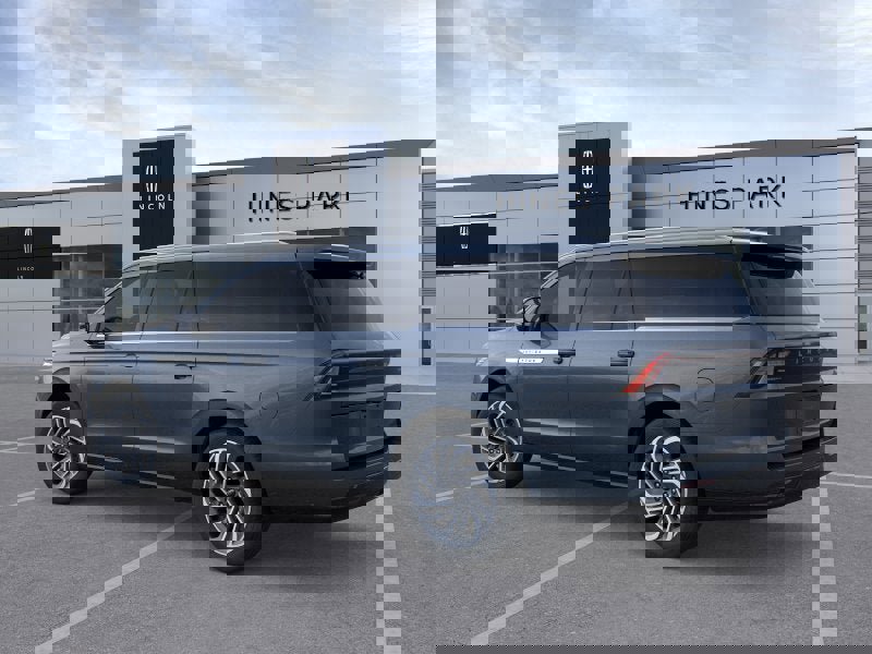 New 2026 Lincoln Navigator L Reserve image 4