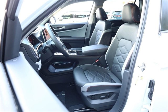 New 2026 Volkswagen Atlas Peak Edition image 10