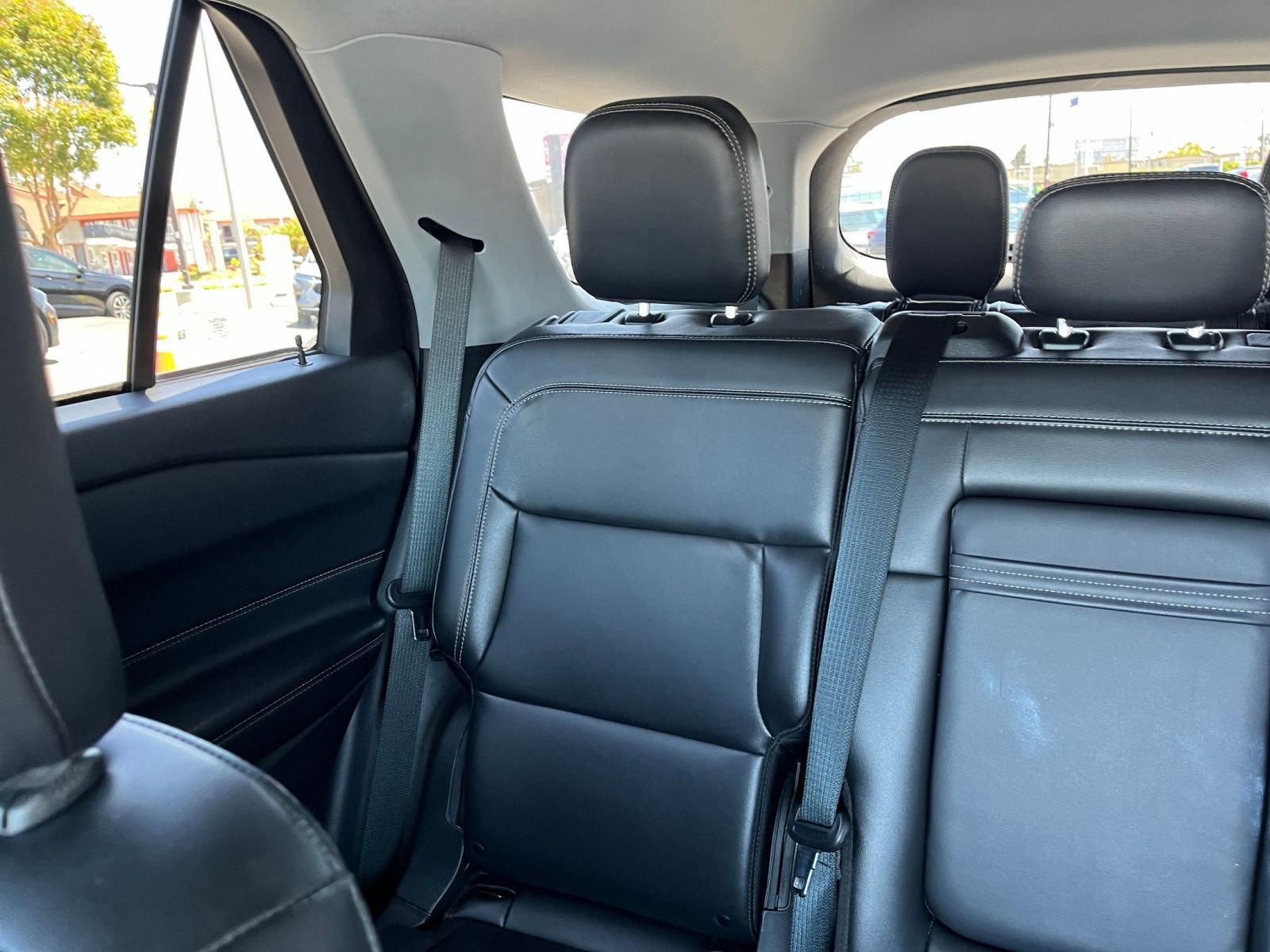 Used 2023 Ford Explorer XLT w/ Equipment Group 202A RWD image 41