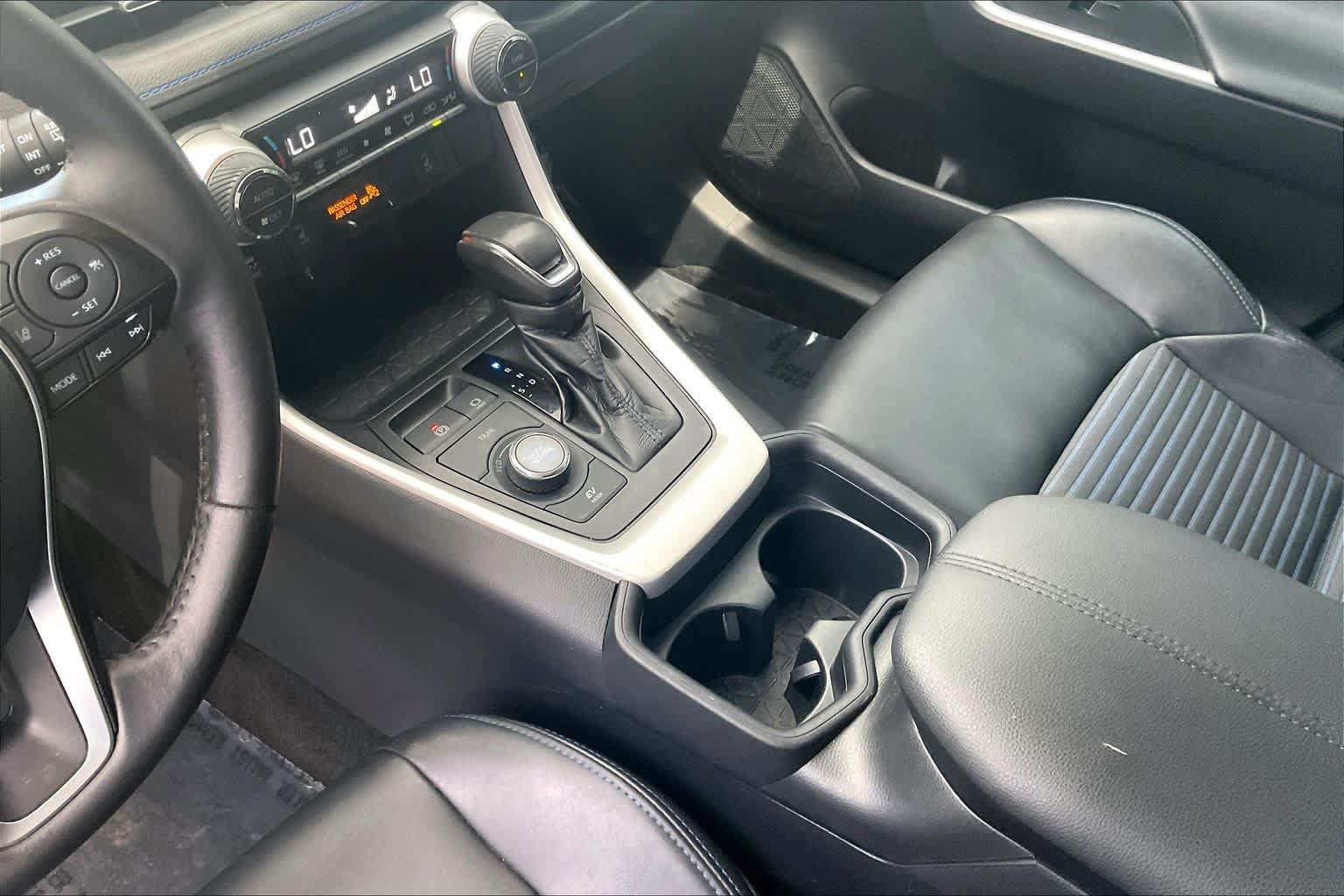 Used 2021 Toyota RAV4 XSE AWD/4WD image 17