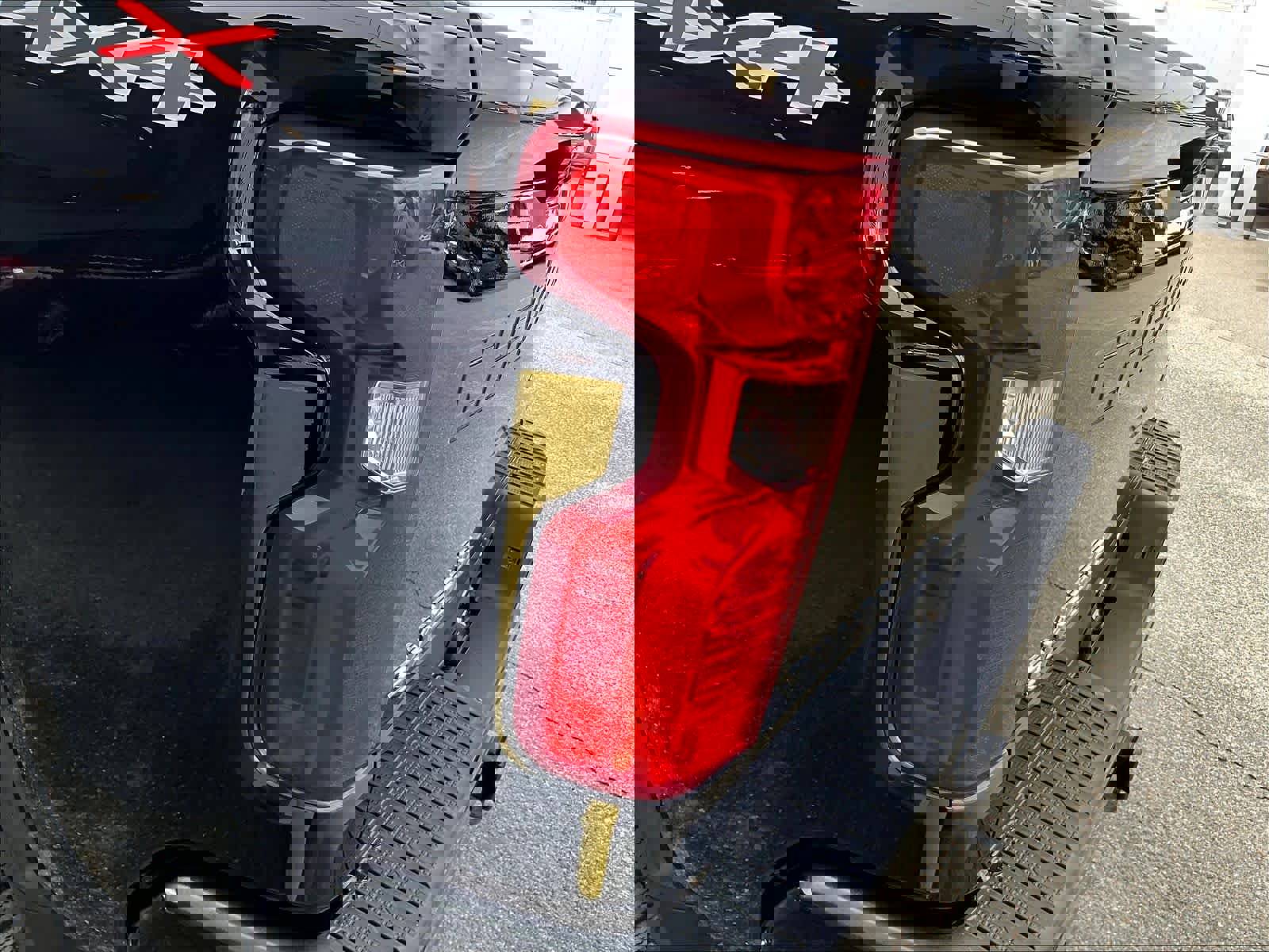 Used 2023 Chevrolet Silverado 2500 Custom w/ Custom Value Package image 35