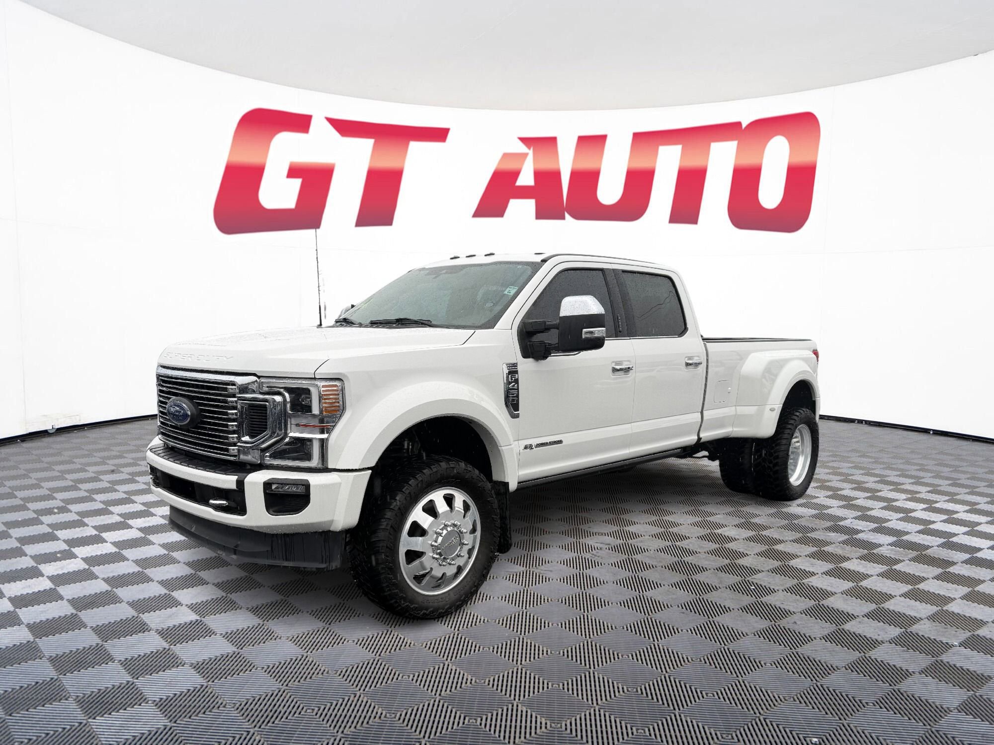 Used 2022 Ford F450 Platinum image 3
