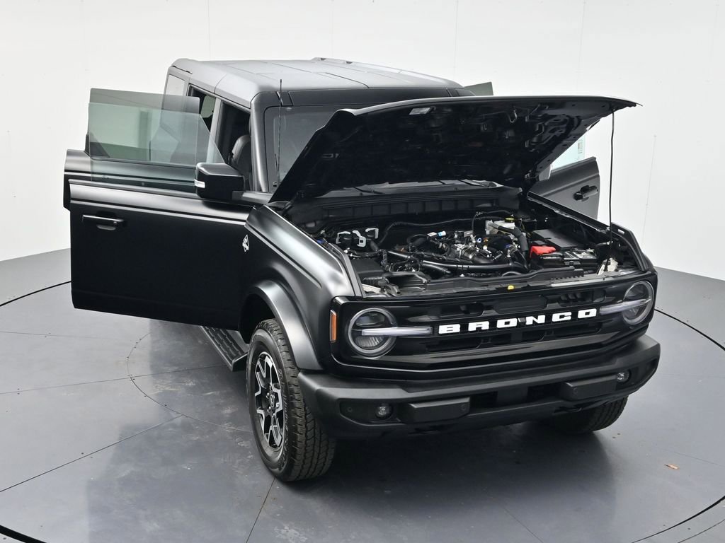 Used 2025 Ford Bronco Outer Banks w/ Matte Film Protection Package AWD/4WD image 54