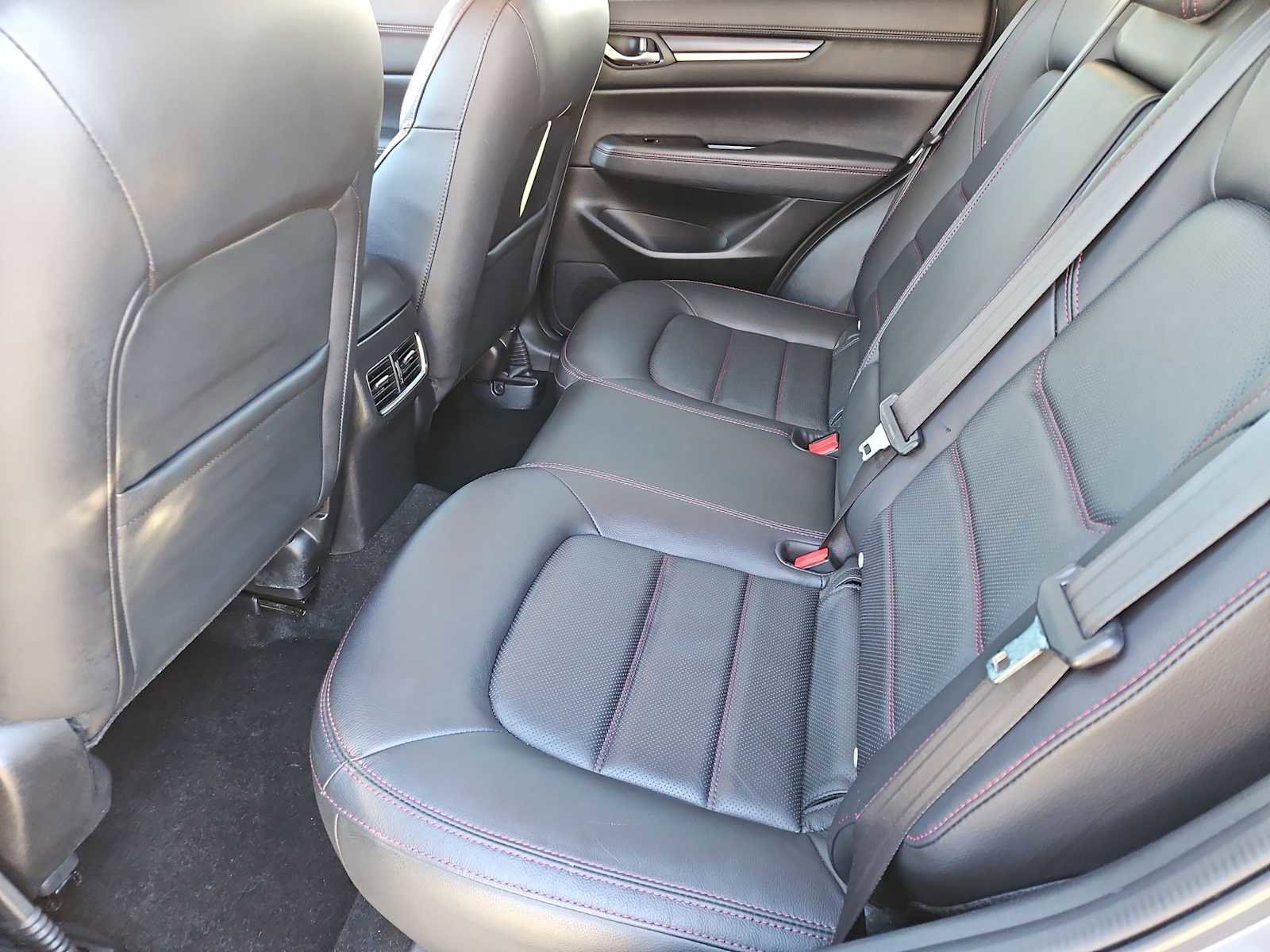 Used 2021 MAZDA CX-5 Carbon Edition image 18