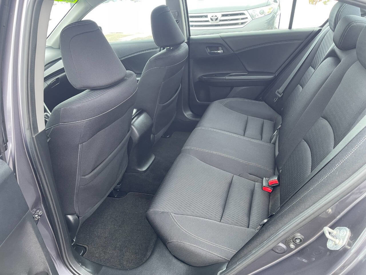 Used 2015 Honda Accord Sport image 11