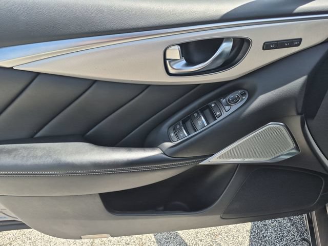Used 2022 INFINITI Q50 Luxe w/ Cargo Package RWD image 9