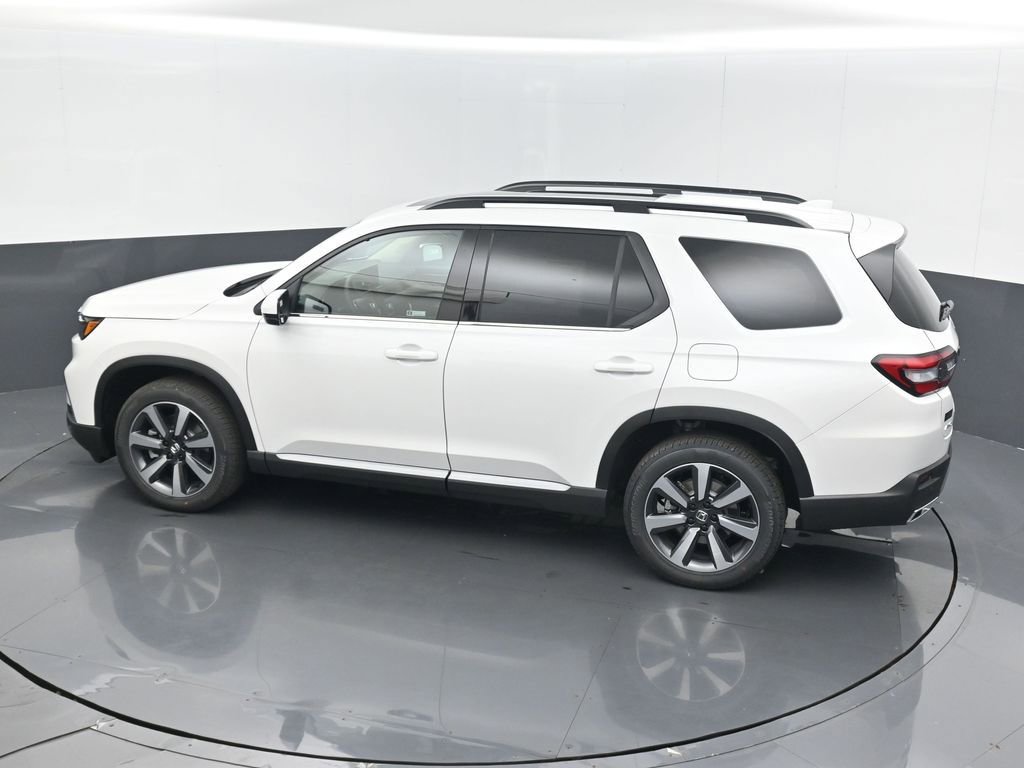 New 2025 Honda Pilot Touring image 15
