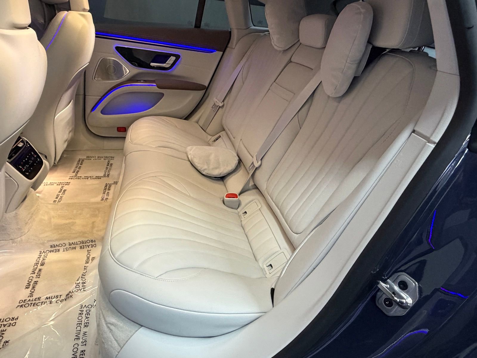 Certified 2023 Mercedes-Benz EQS 580 4MATIC Sedan image 40