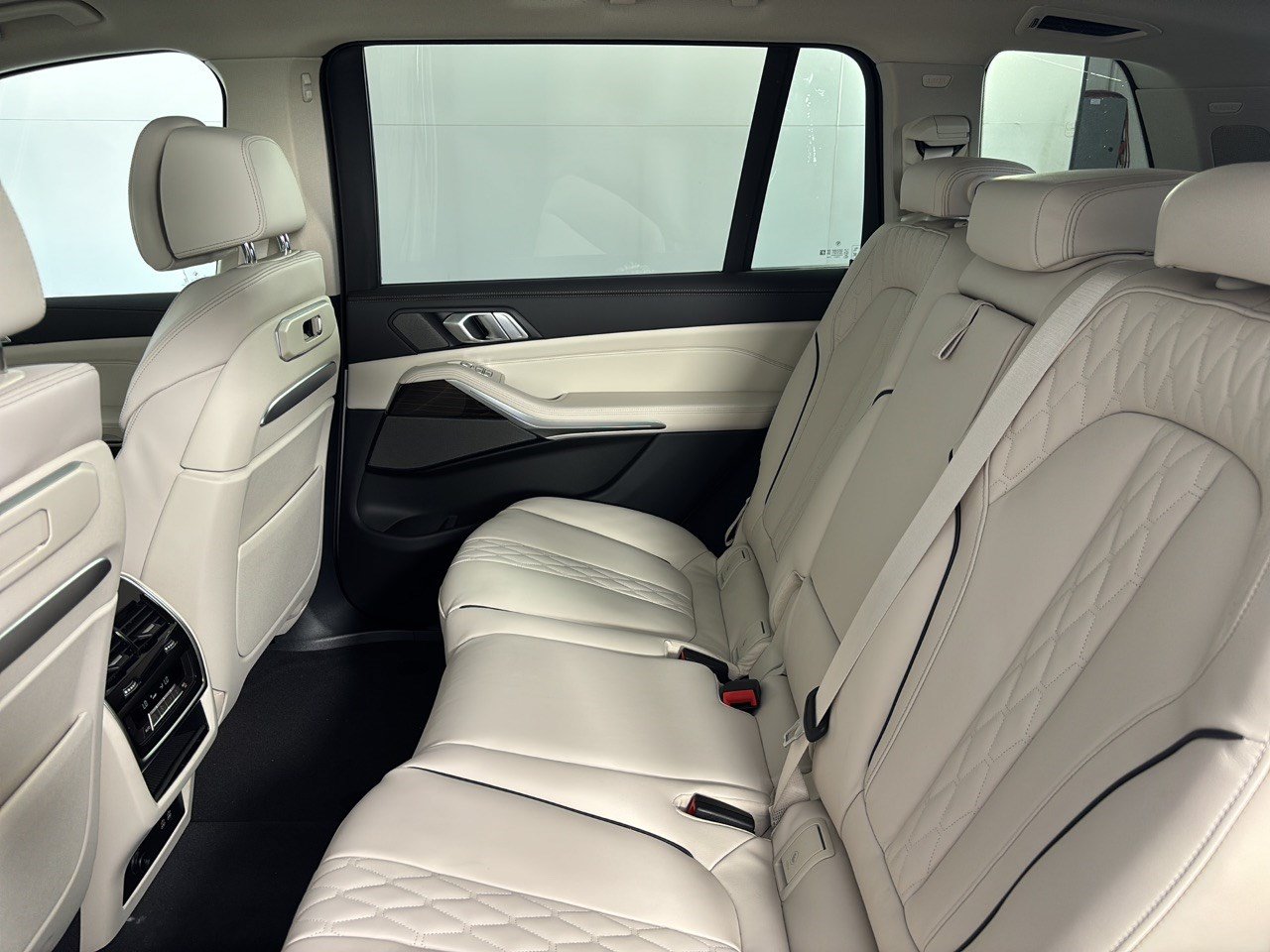 New 2027 BMW X7 xDrive40i AWD/4WD image 25