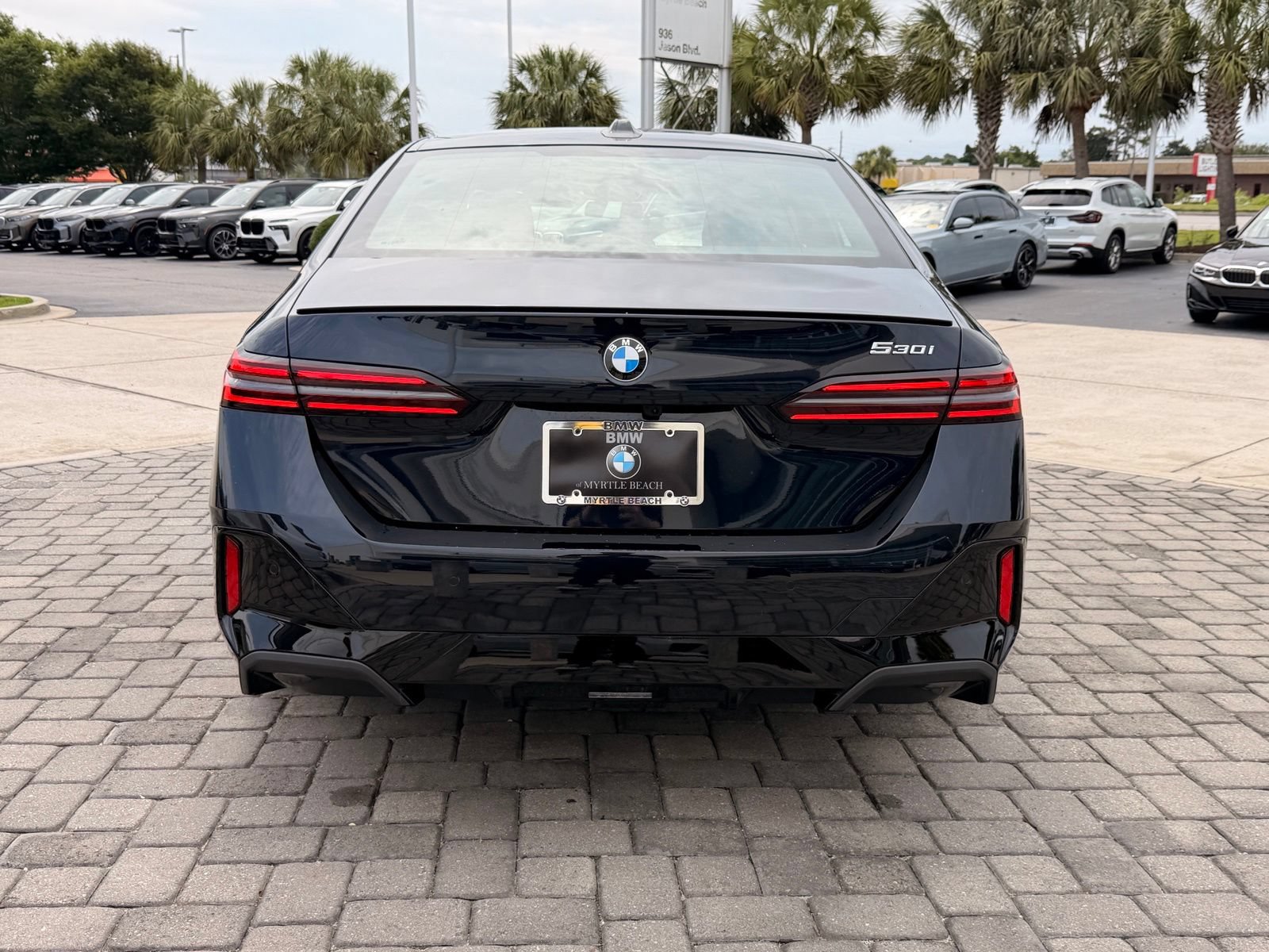 Used 2024 BMW 530i w/ M Sport Package RWD image 10