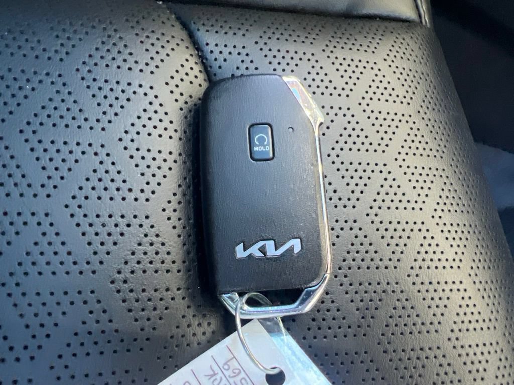 Certified 2023 Kia Sorento EX w/ Panoramic Sunroof Package FWD image 28