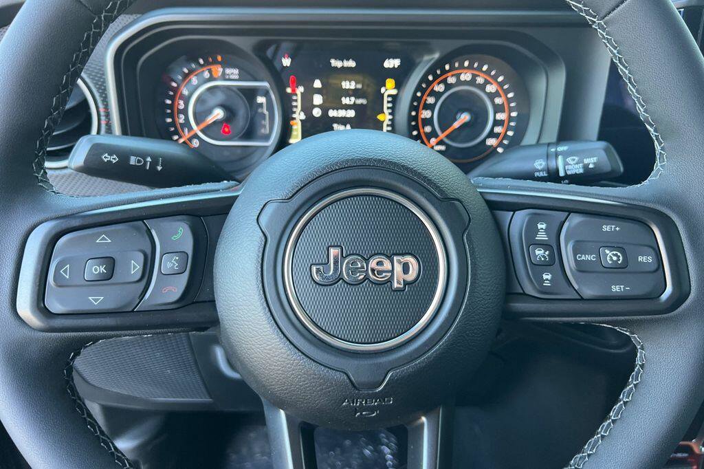 New 2026 Jeep Gladiator Rubicon w/ Safety Group AWD/4WD image 22