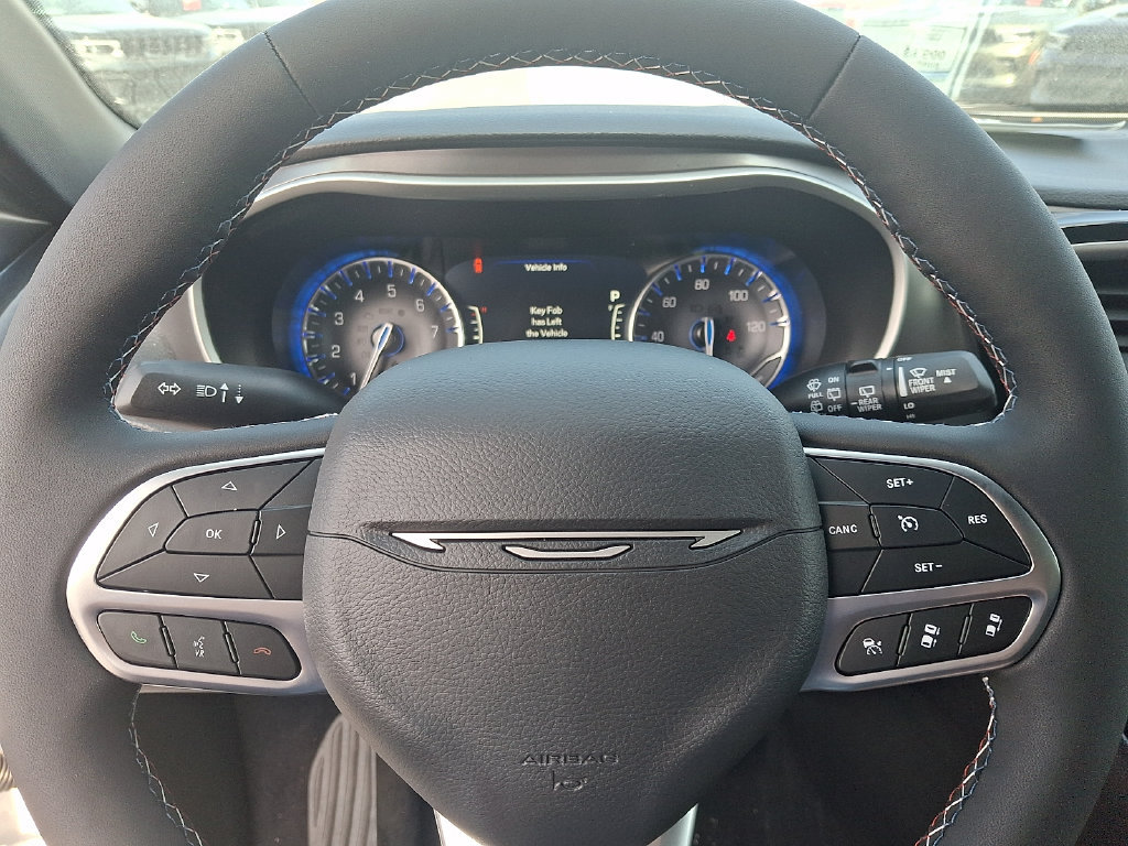 New 2027 Chrysler Pacifica Select AWD/4WD image 16