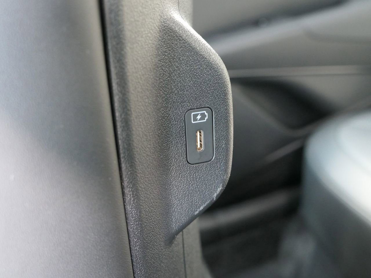 Used 2023 Kia Niro SX Touring image 13