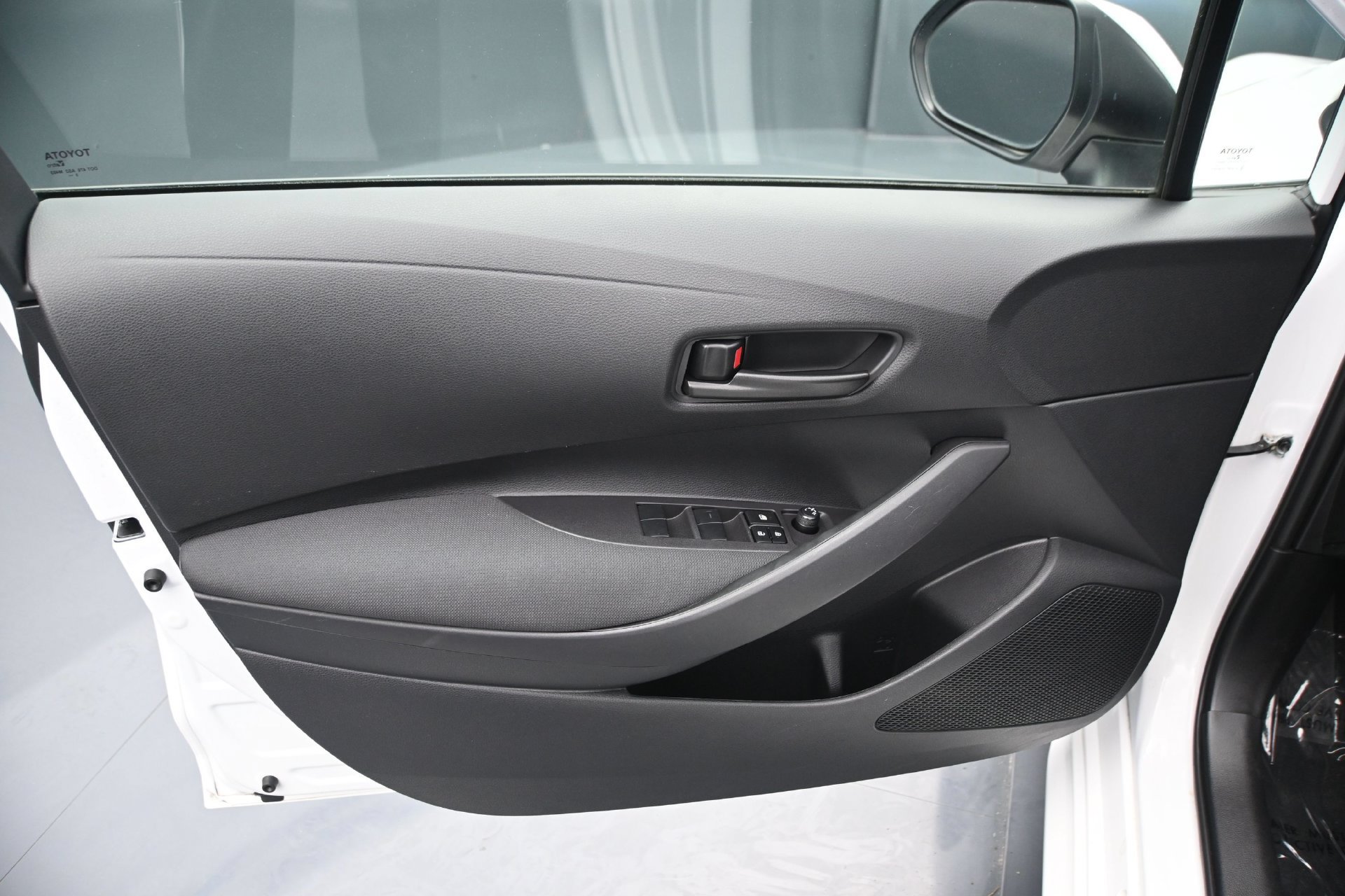 Used 2024 Toyota Corolla LE FWD image 16
