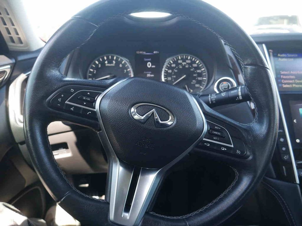 Used 2018 INFINITI Q50 Luxe w/ Cargo Package (L95) image 31