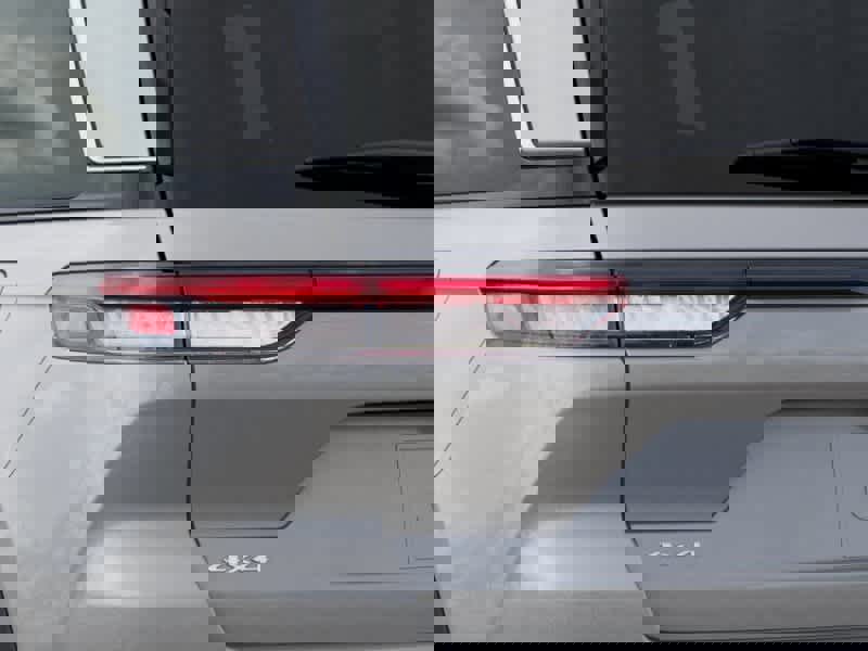 New 2025 Jeep Grand Cherokee Limited image 9