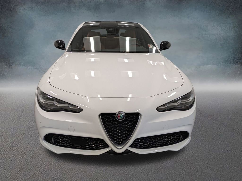 Used 2024 Alfa Romeo Giulia Ti w/ Active Assist Plus Package AWD/4WD image 2