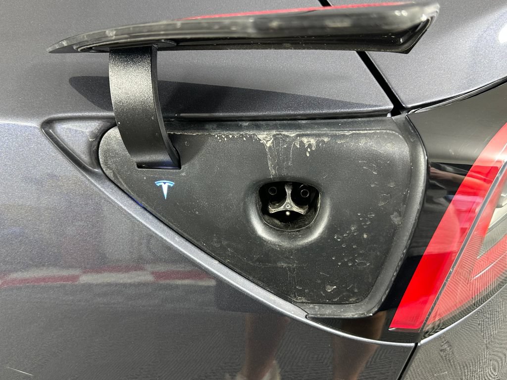 Used 2023 Tesla Model 3 Long Range AWD/4WD image 7