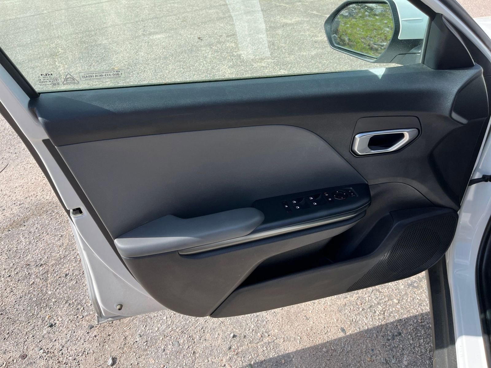 Used 2025 Kia K4 LXS FWD image 18