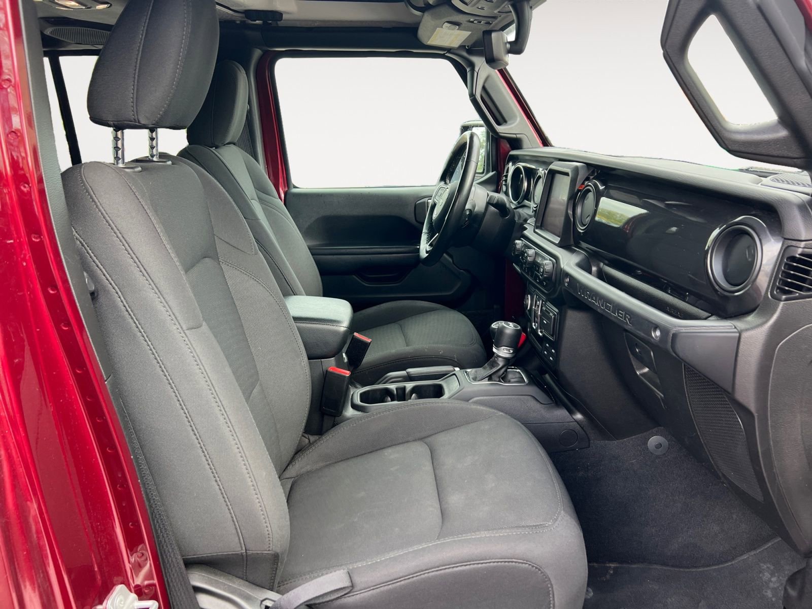 Used 2021 Jeep Wrangler Unlimited Sport AWD/4WD image 15