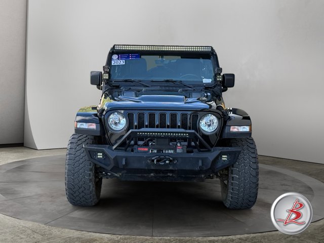 Used 2023 Jeep Wrangler Unlimited Rubicon w/ Cold Weather Group AWD/4WD image 2