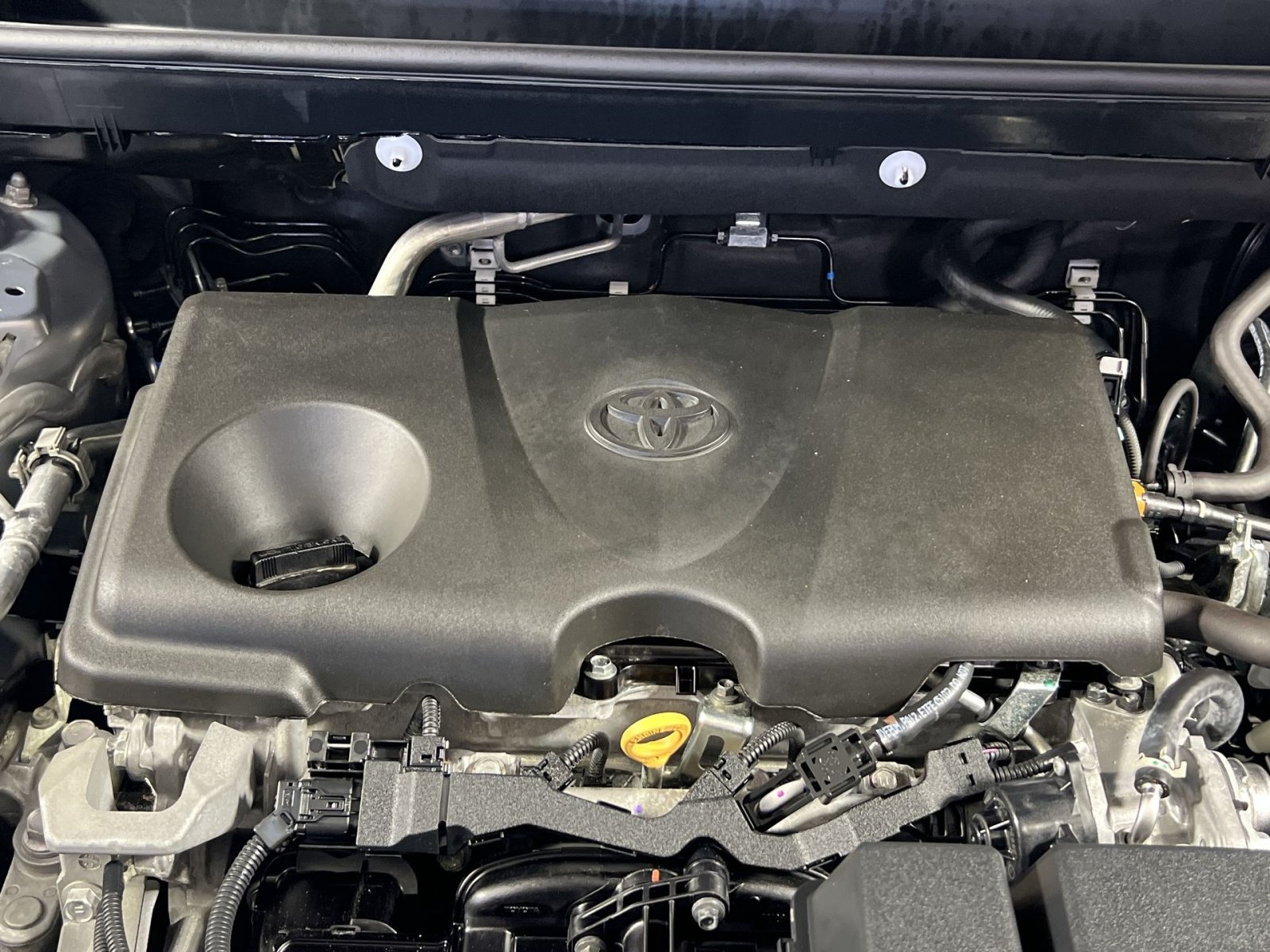 Used 2025 Toyota RAV4 LE FWD image 29