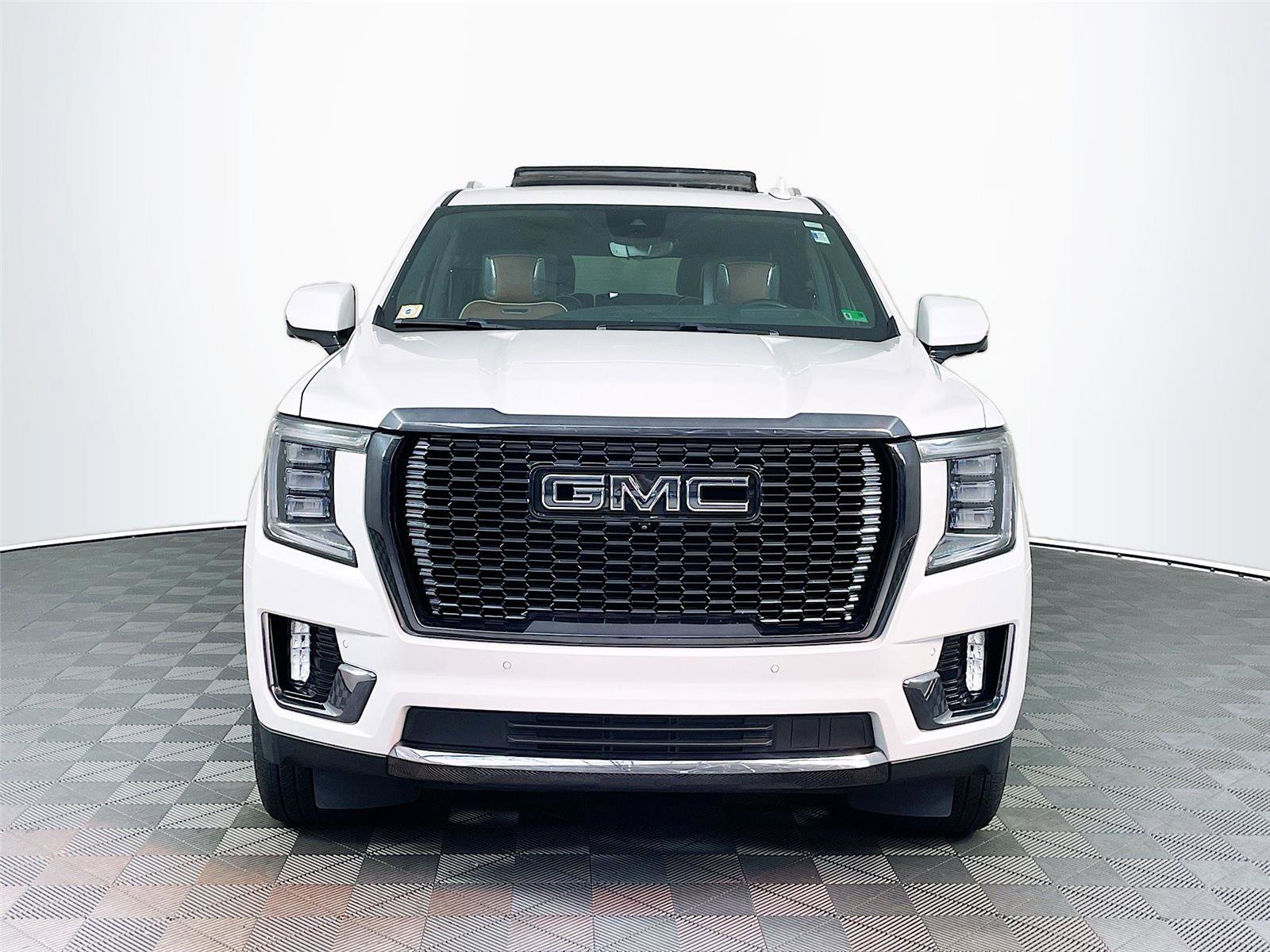 Used 2023 GMC Yukon XL Denali Ultimate image 2