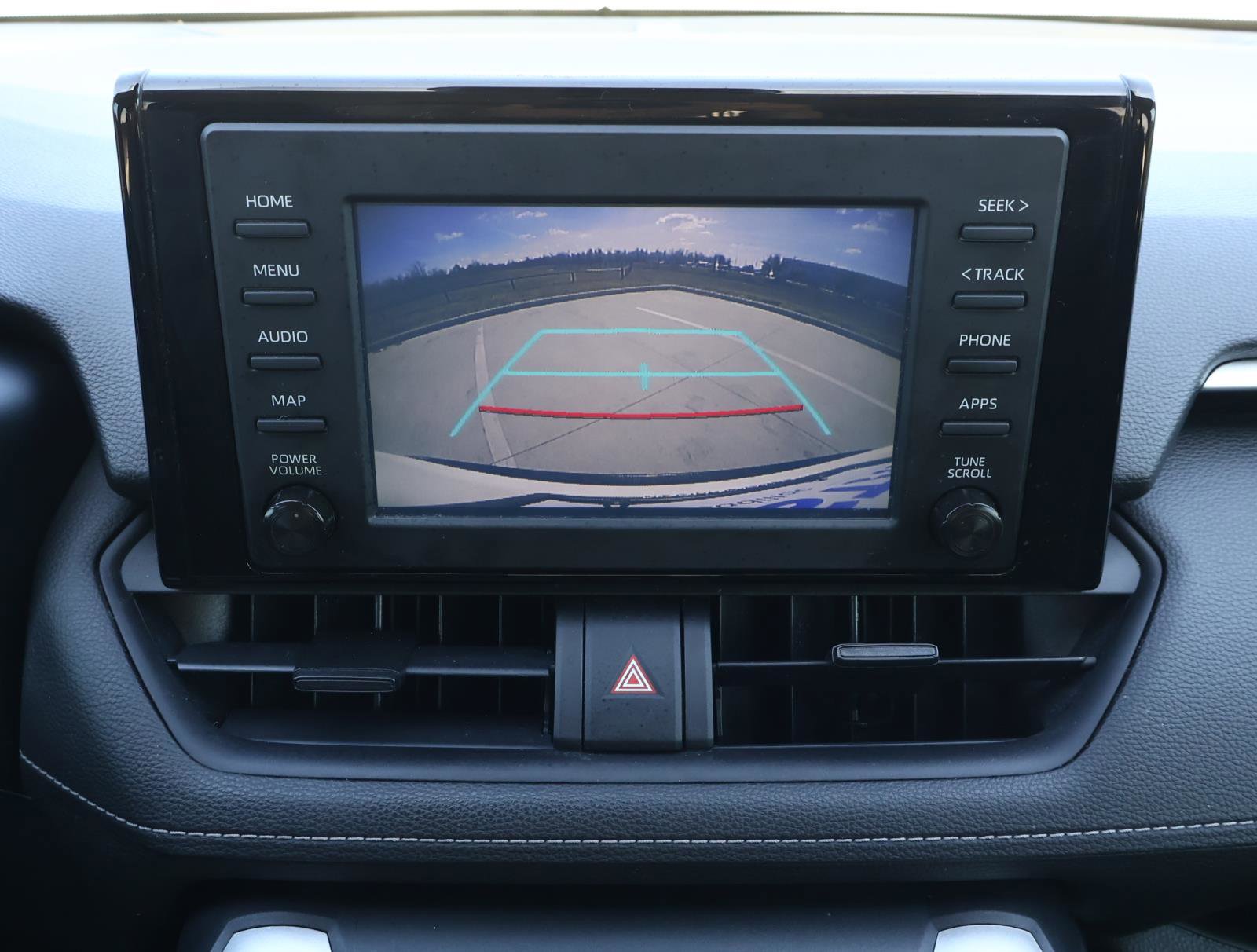 Used 2019 Toyota RAV4 LE image 28