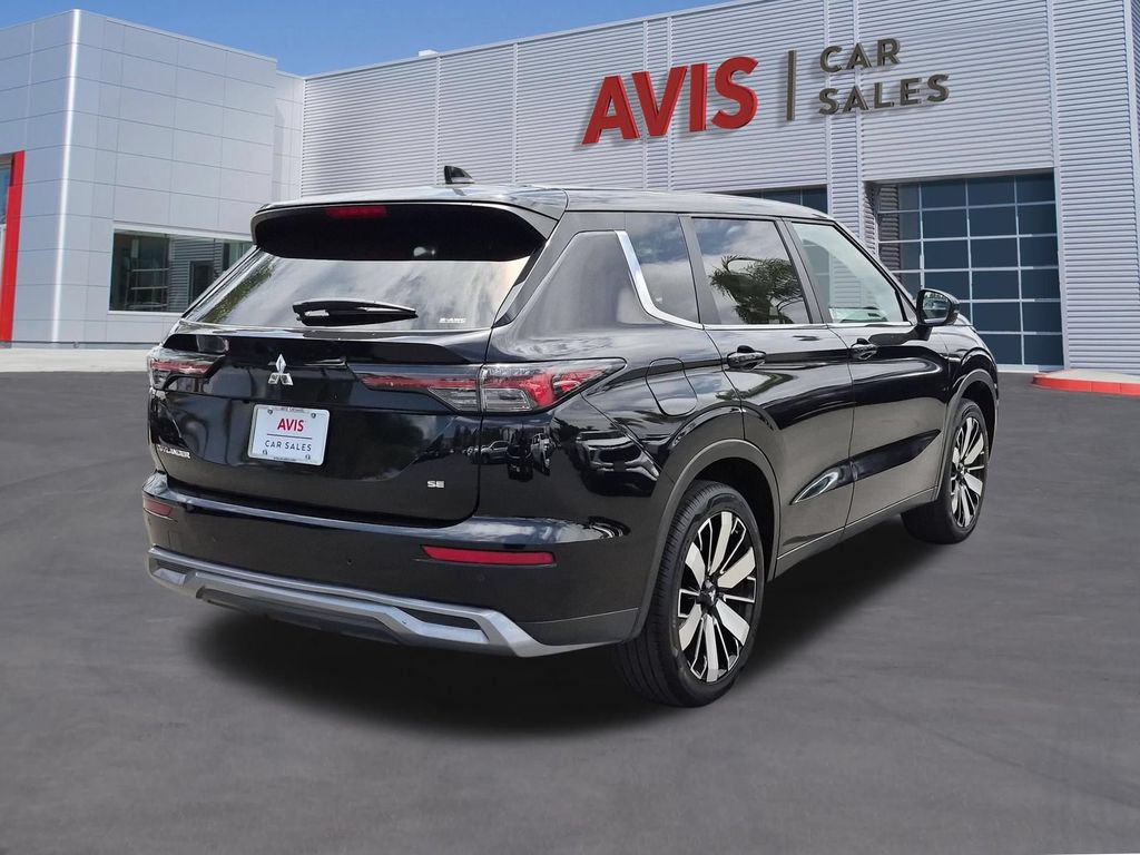 Used 2025 Mitsubishi Outlander SE AWD/4WD image 6