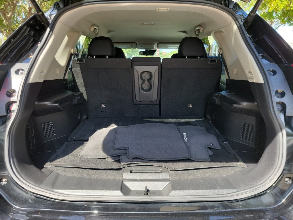 Used 2020 Nissan Rogue SV FWD image 6