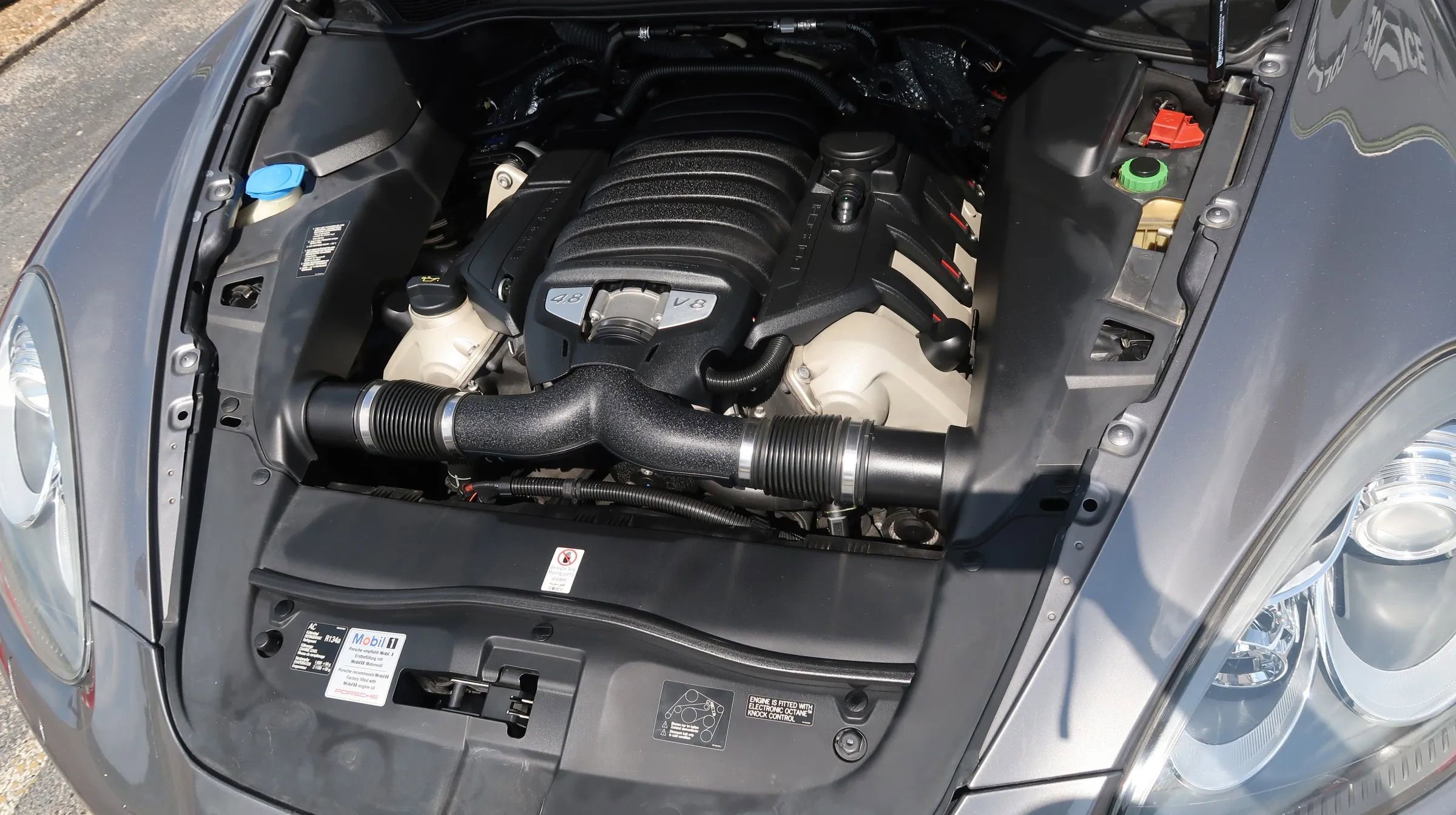 Used 2011 Porsche Cayenne S AWD/4WD image 44