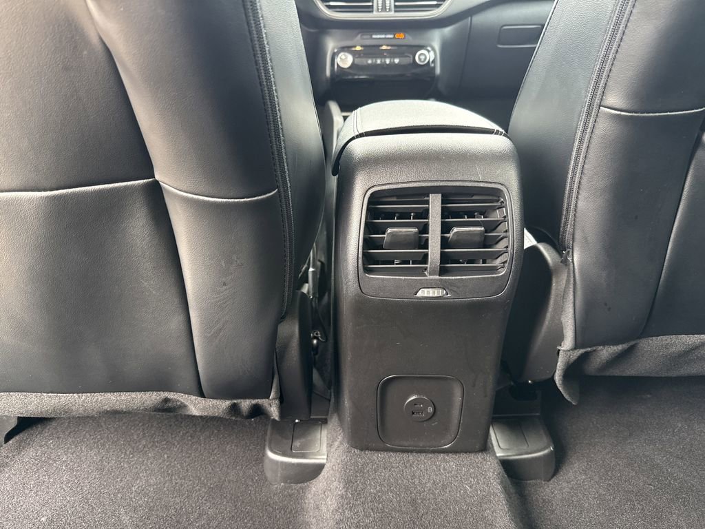 Used 2023 Ford Escape SE FWD image 25