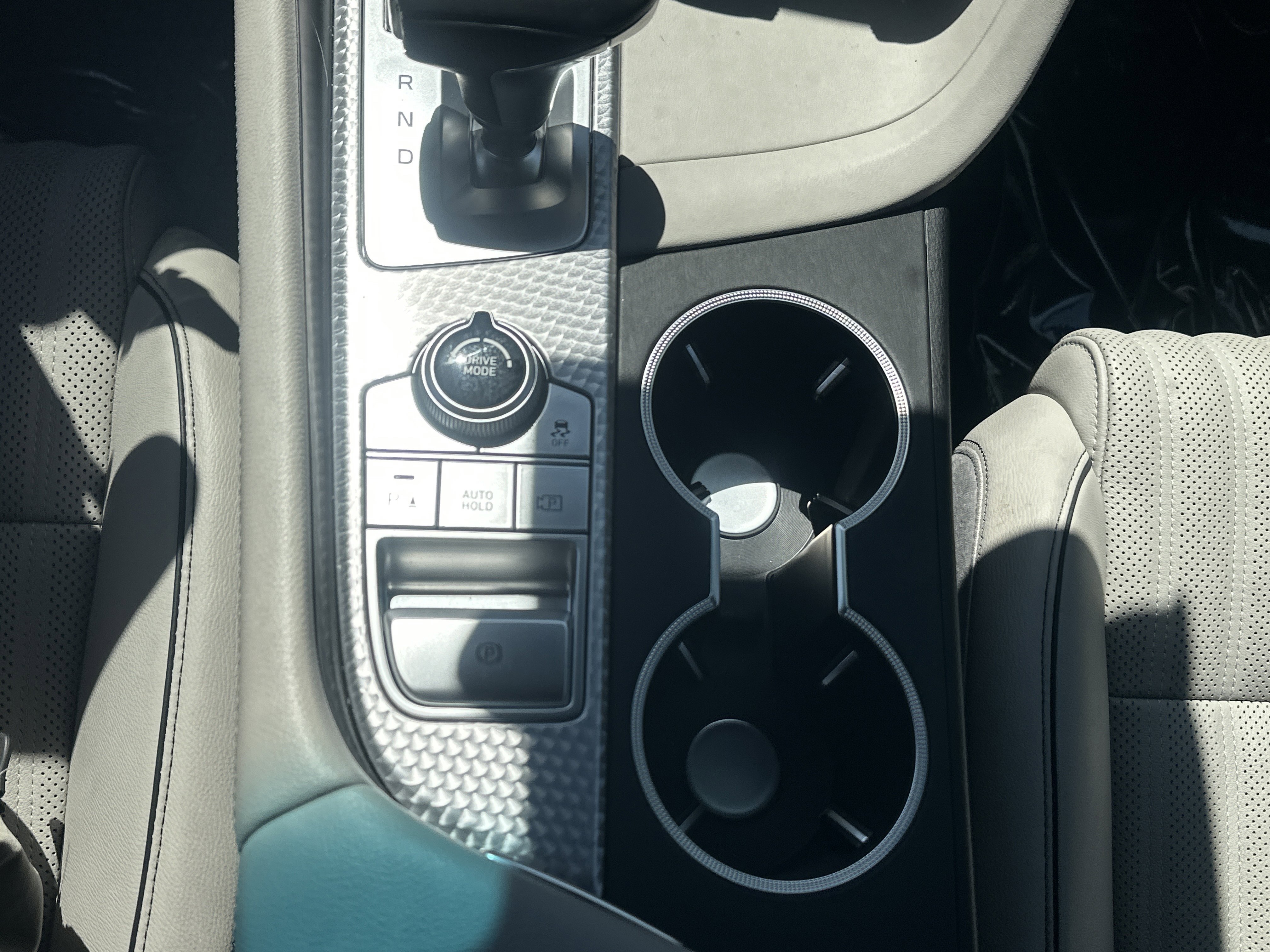 Certified 2023 Genesis G70 2.0T w/ Sport Prestige Package image 17