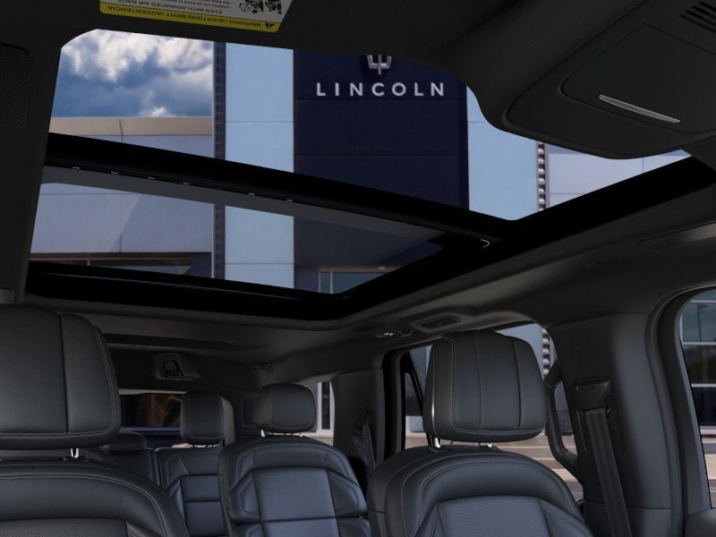 New 2026 Lincoln Navigator Reserve w/ Jet Appearance Package AWD/4WD image 22