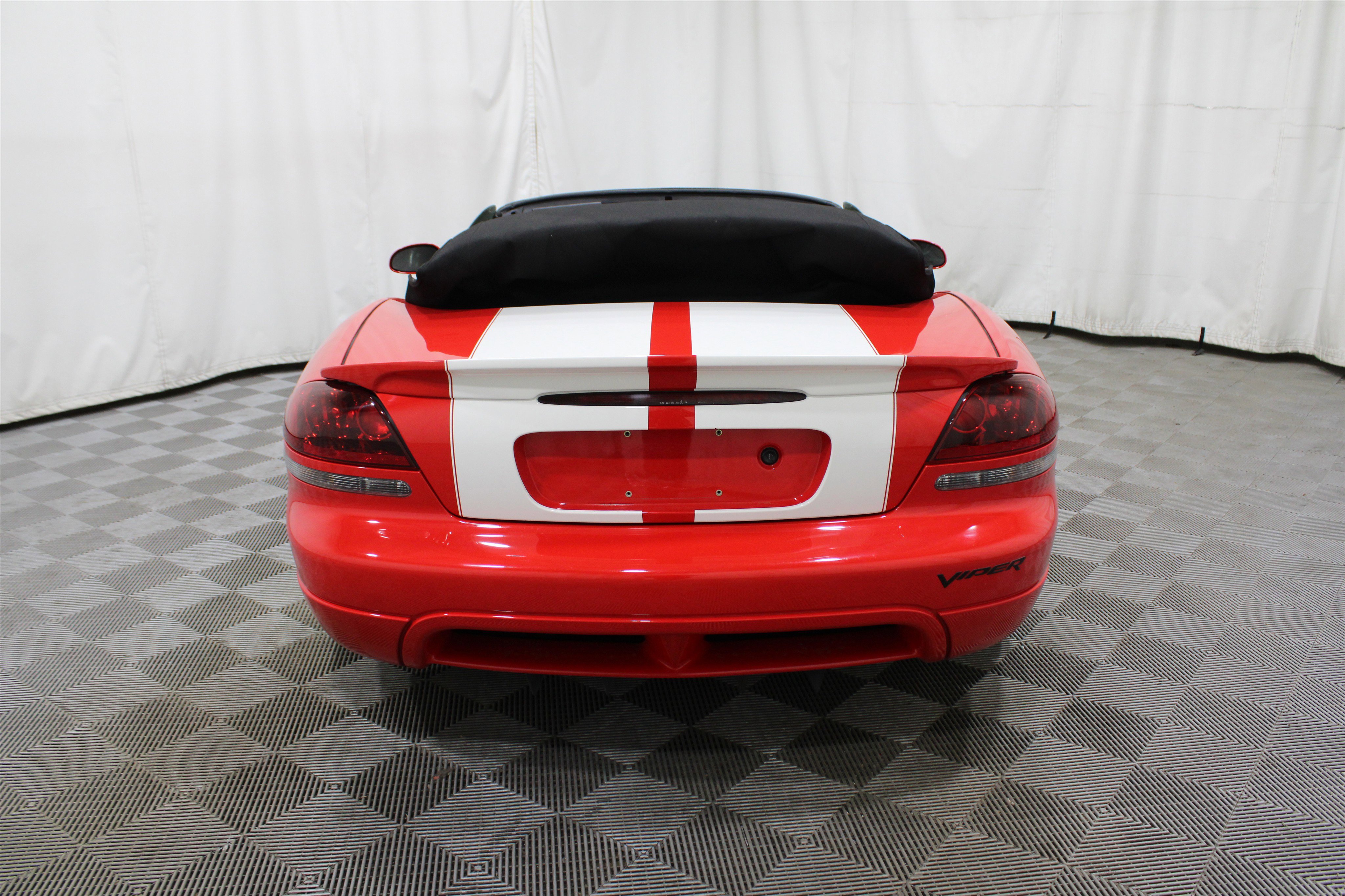 Used 2004 Dodge Viper SRT-10 RWD image 24
