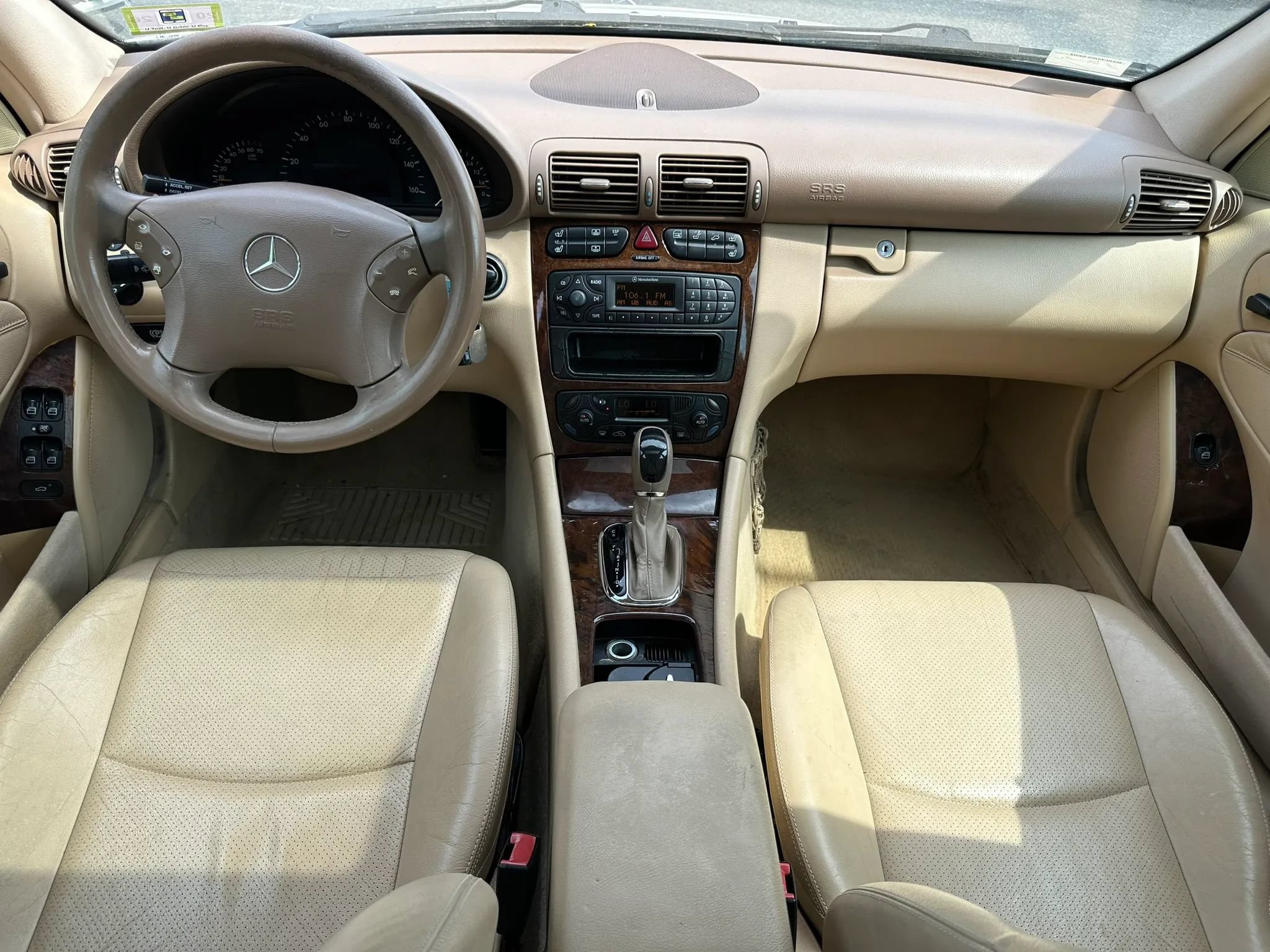 Used 2001 Mercedes-Benz C 320 Sedan image 11