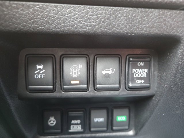 Used 2017 Nissan Rogue SV image 10