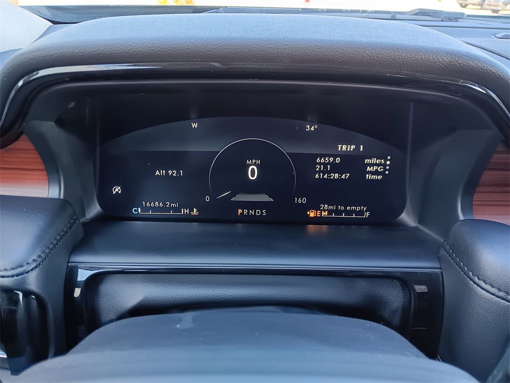 Used 2023 Lincoln Nautilus Reserve w/ Equipment Group 201A image 17