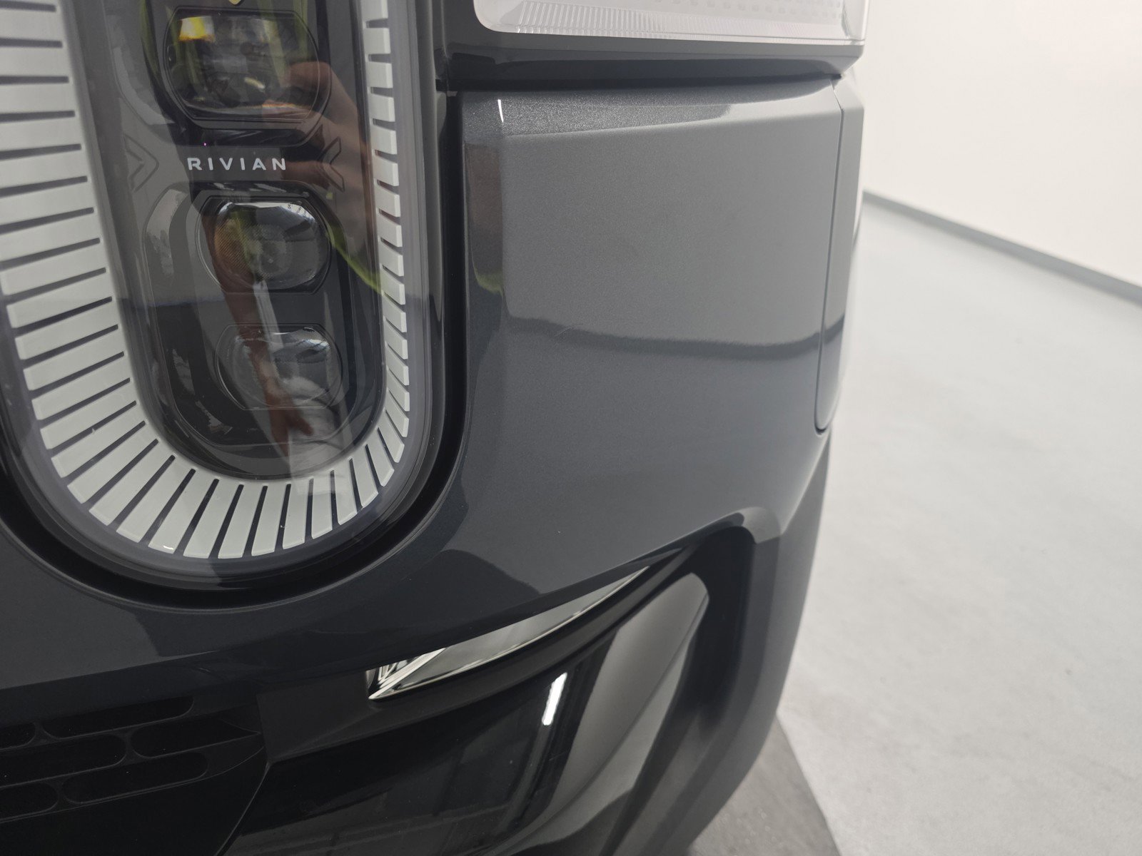 Used 2023 Rivian R1S Adventure AWD/4WD image 35