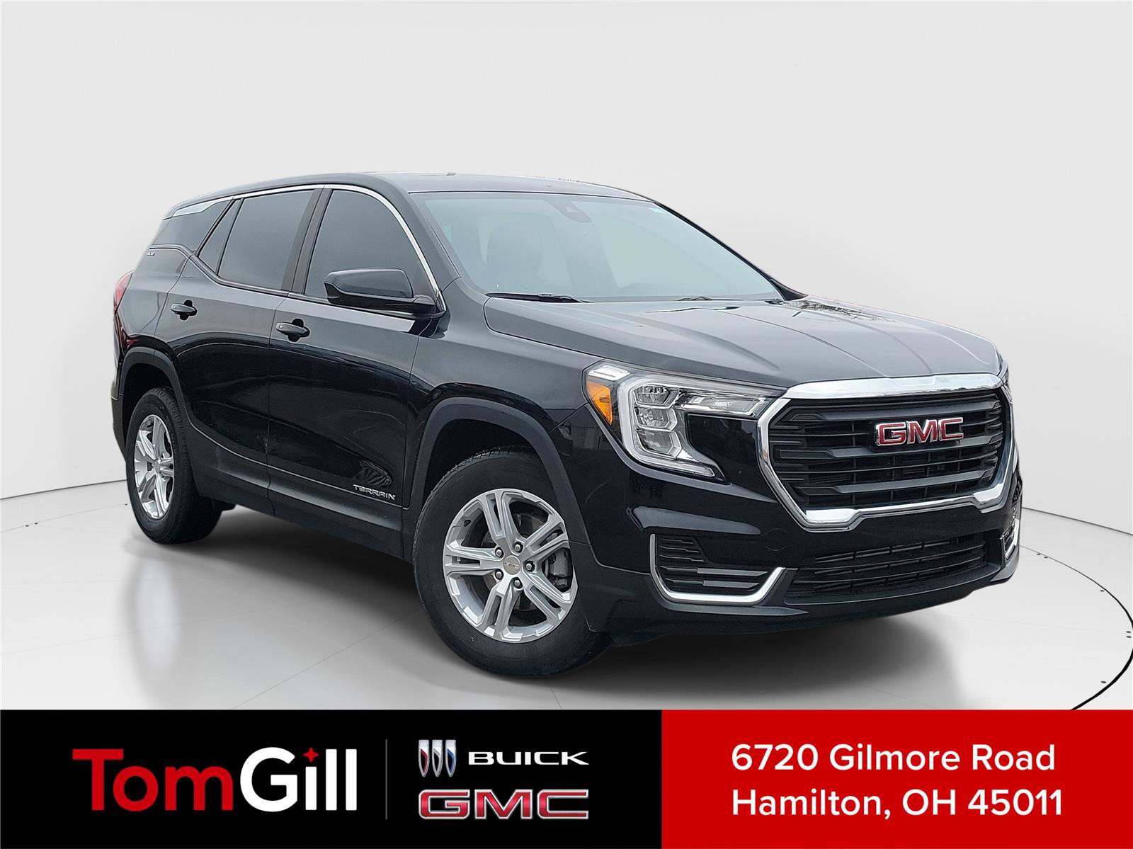Used 2024 GMC Terrain SLE image 1