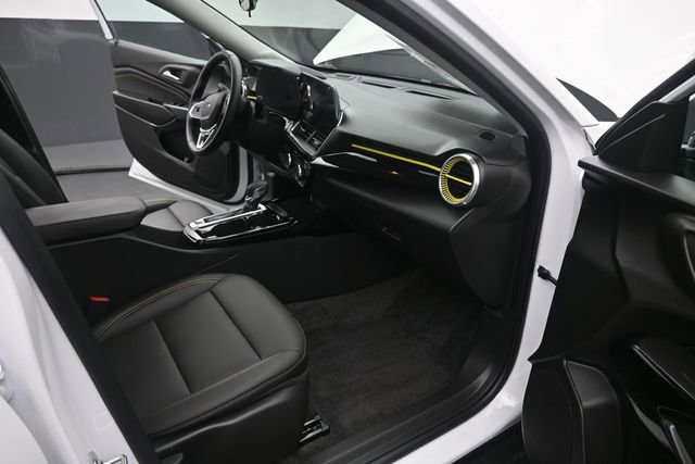 Certified 2025 Chevrolet Trax ACTIV FWD image 17